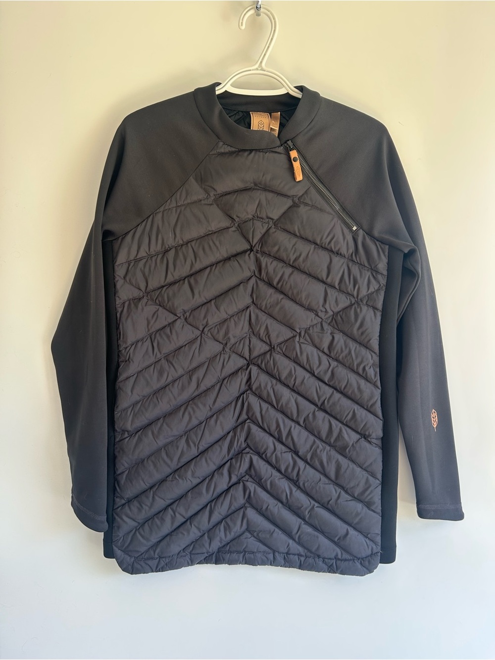 Indygena Black Hybrid Puffy Pullover Jacket